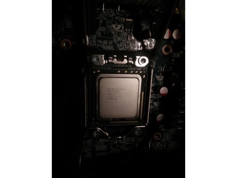 Procesor cpu Intel xeon w3520 quad 2.66-2.93 ghz